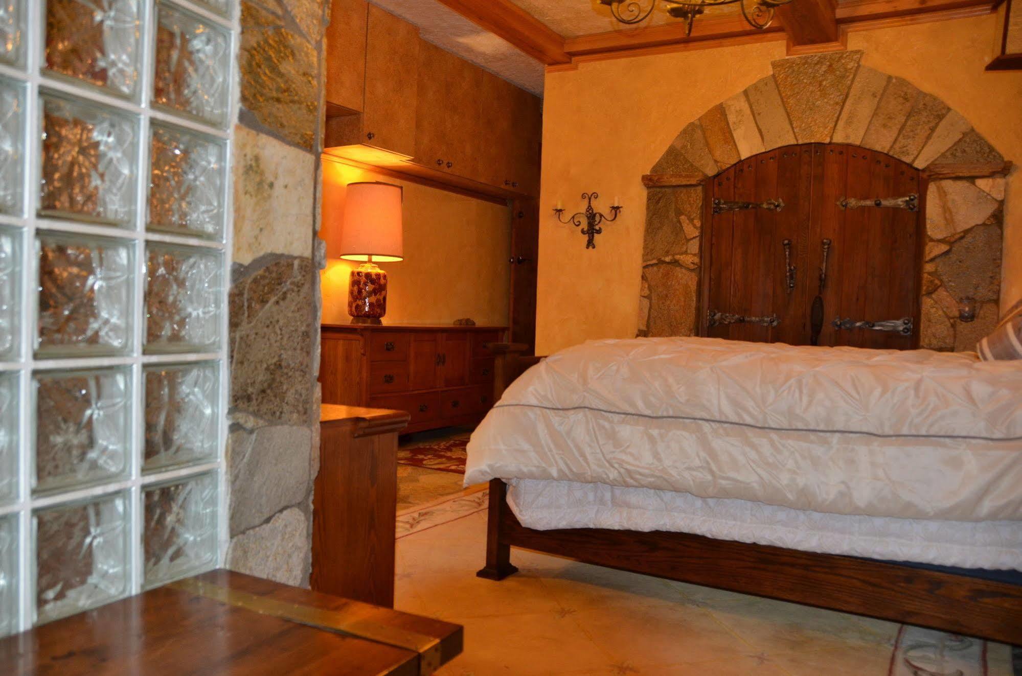 Where Eagles Fly Bed & Breakfast Elk Point Eksteriør bilde